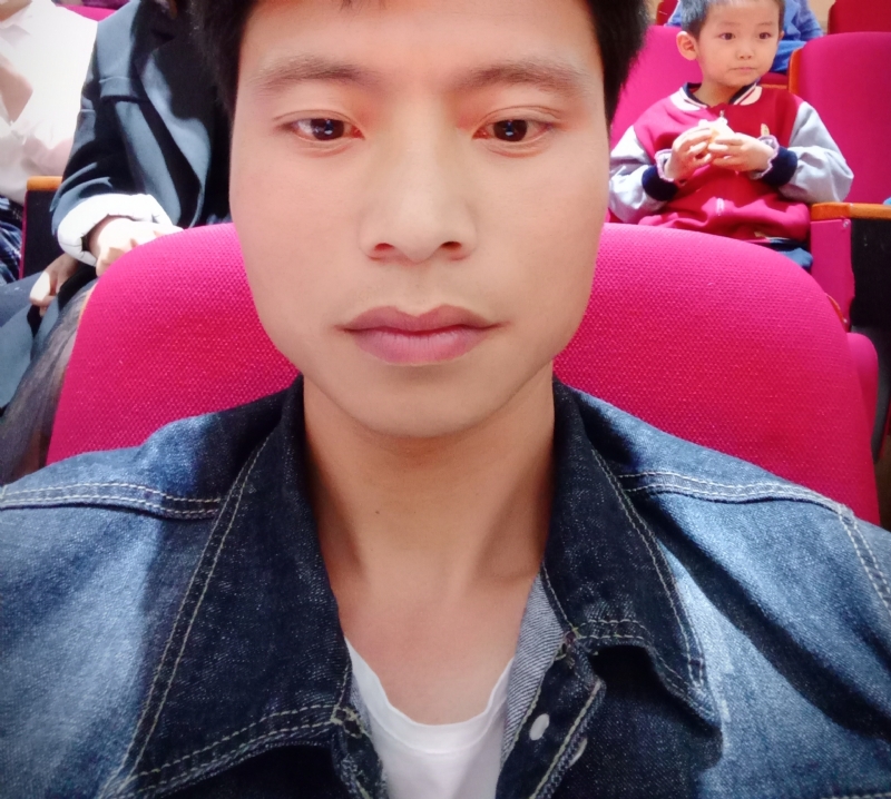 奋斗青年的第一张照片--阳江相亲服务中心