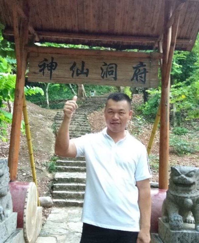 强仔的第一张照片--阳江相亲服务中心