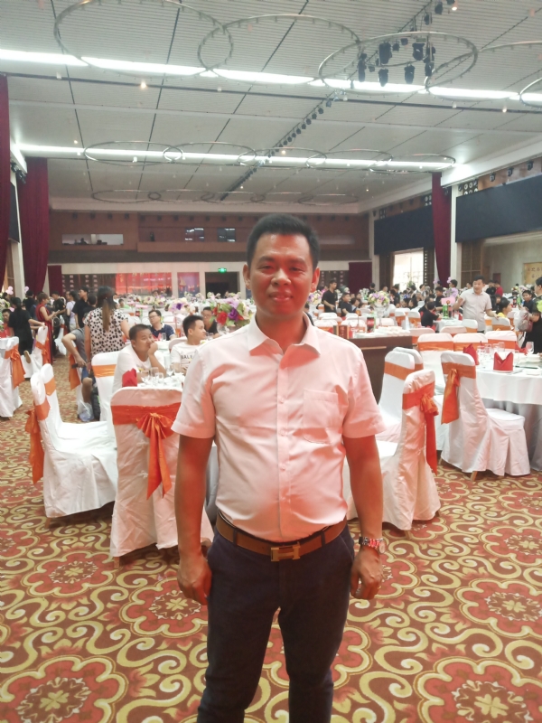 五月酷猪的第一张照片--阳江相亲服务中心