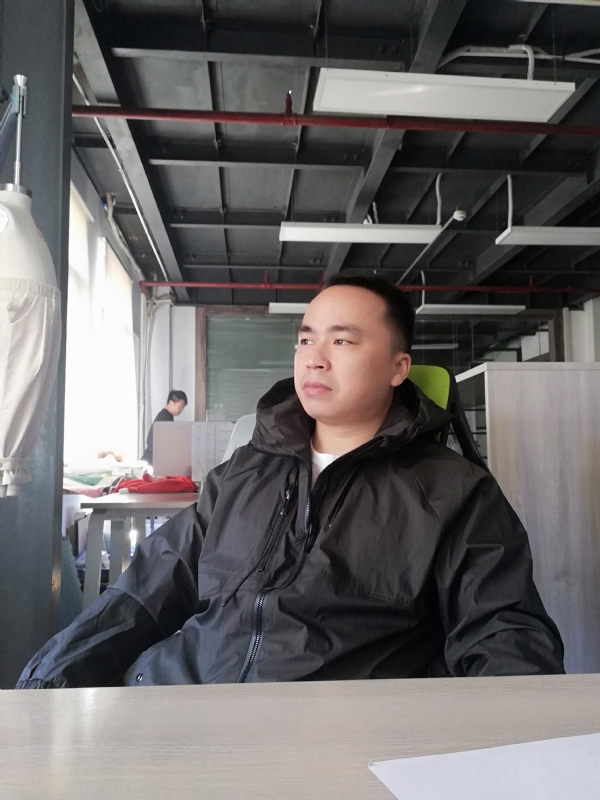 左眼皮跳跳的第一张照片--阳江相亲服务中心