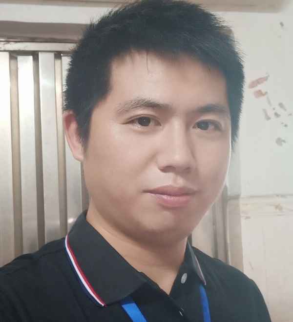 单身奶爸的第一张照片--阳江相亲服务中心