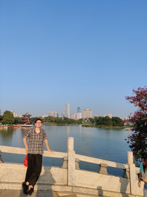 萍水相逢晏的第一张照片--阳江相亲服务中心