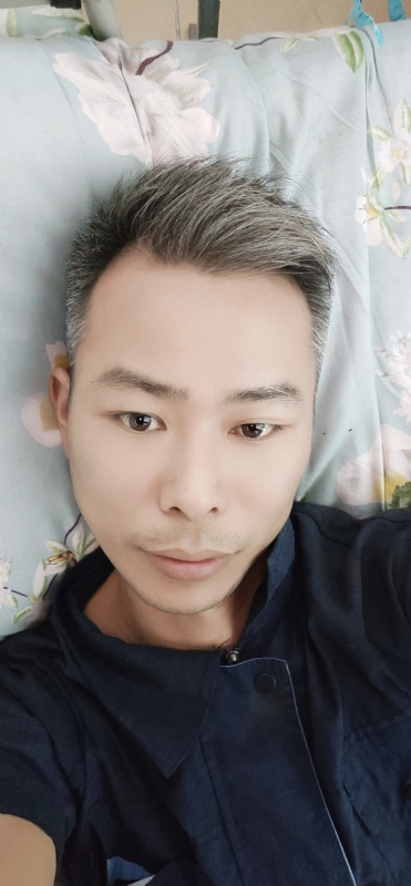 火山口的第一张照片--阳江相亲服务中心