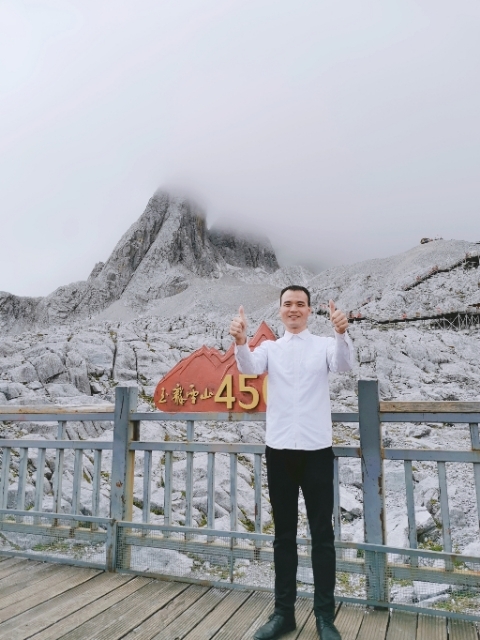 灰太狼的第一张照片--阳江相亲服务中心