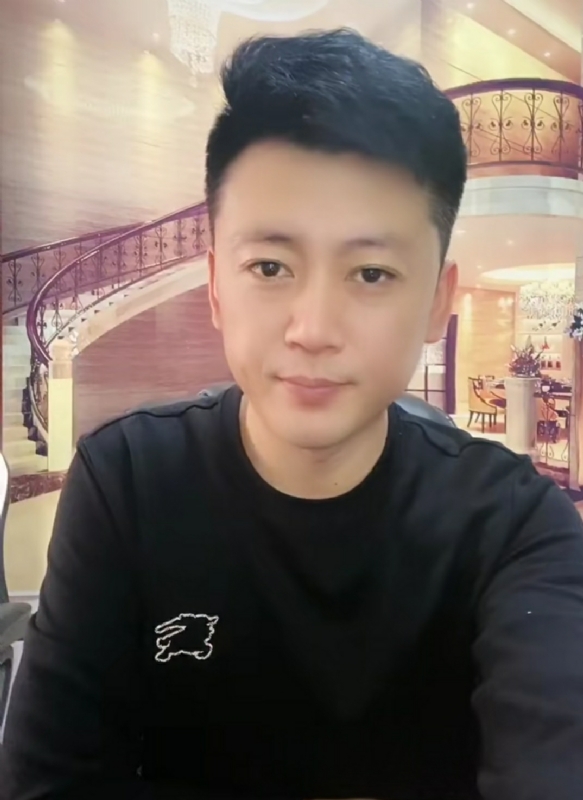 屋顶拾荒人的第三张照片--阳江相亲服务中心