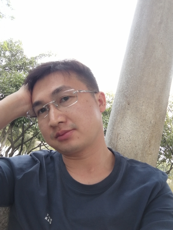 不如随风的第一张照片--阳江相亲服务中心