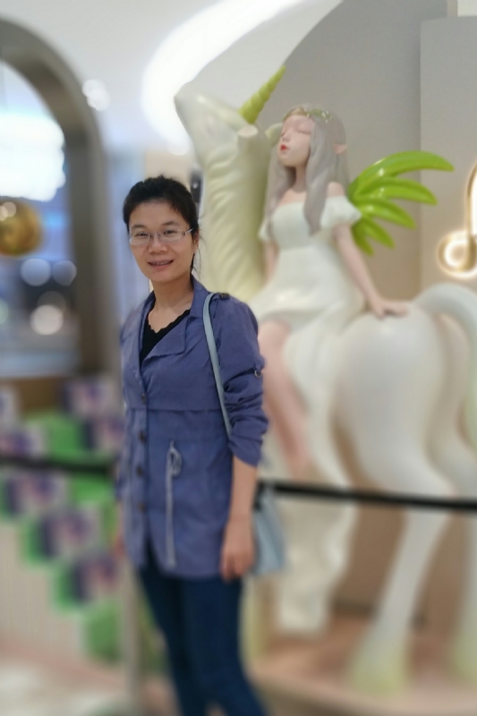 霞的第一张照片--阳江相亲服务中心