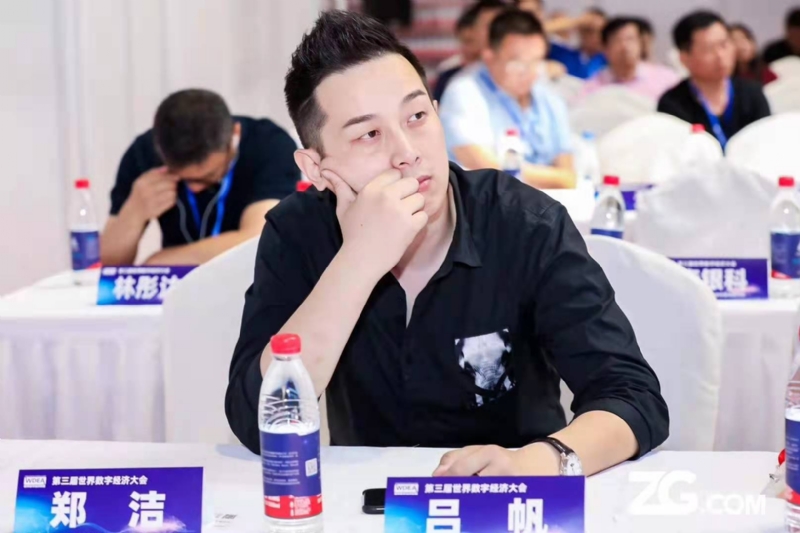 一生摯愛的第一张照片--阳江相亲服务中心