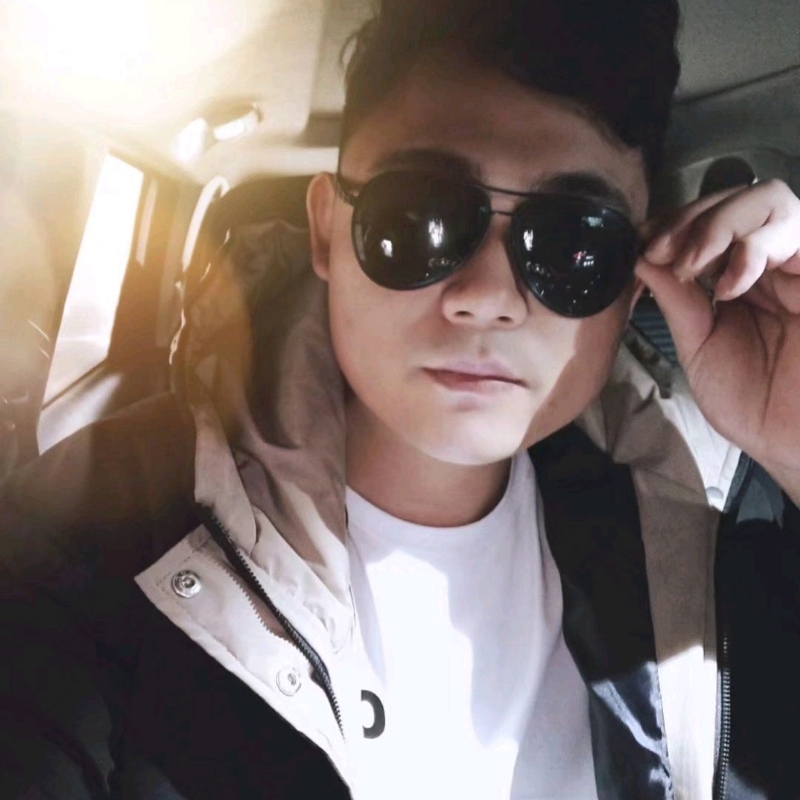 高大威武的第三张照片--阳江相亲服务中心