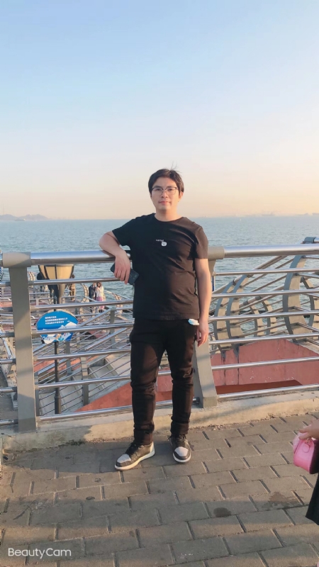 陆迅的第二张照片--阳江相亲服务中心