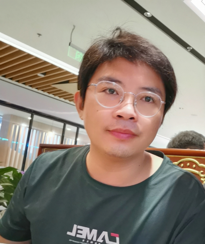 陆迅的第三张照片--阳江相亲服务中心