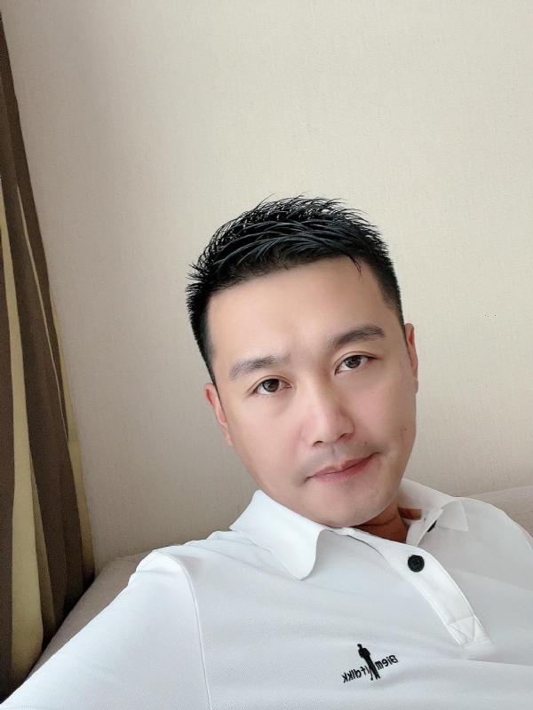 笑望人非的第一张照片--阳江相亲服务中心