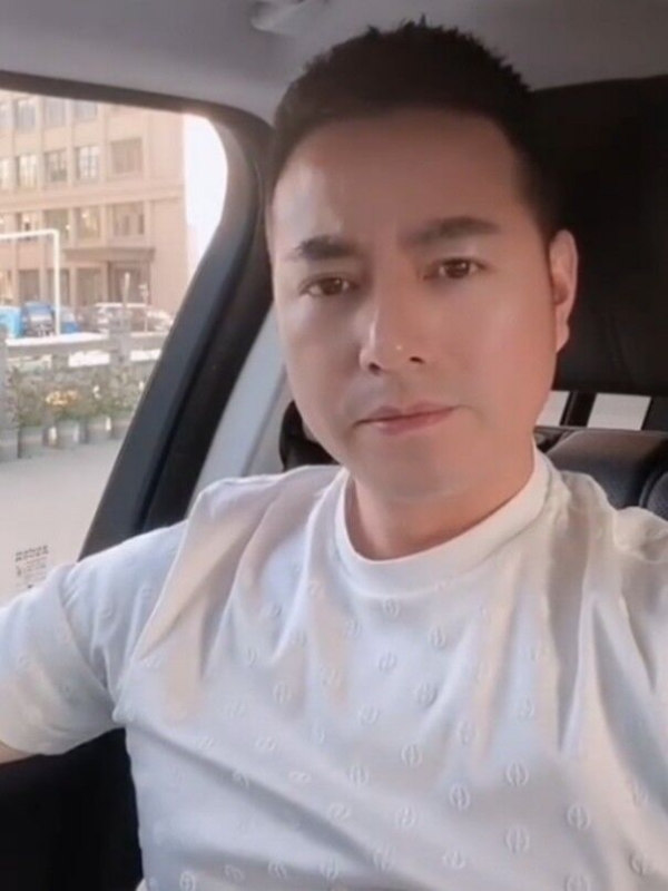 勿忘初心的第一张照片--阳江相亲服务中心