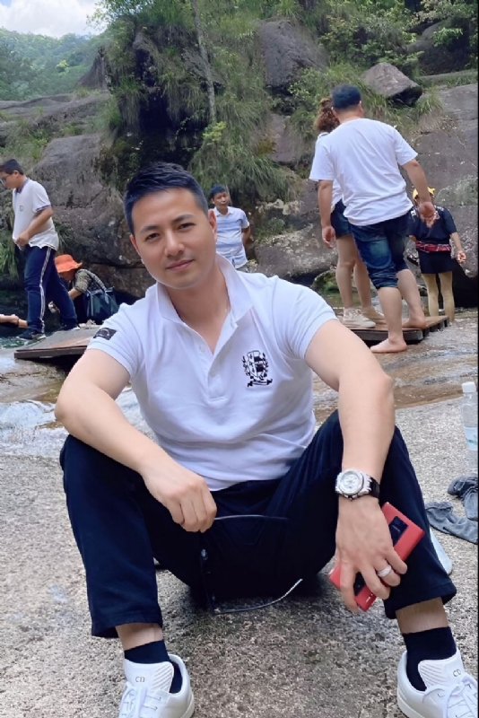 勿忘初心的第三张照片--阳江相亲服务中心