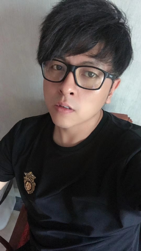 爱你永远不容易的第一张照片--阳江相亲服务中心