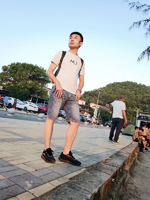 俊皓的第二张照片--阳江相亲服务中心