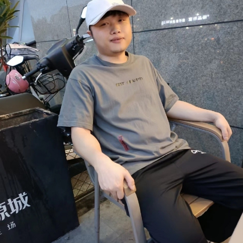 风吹半夏的第一张照片--阳江相亲服务中心